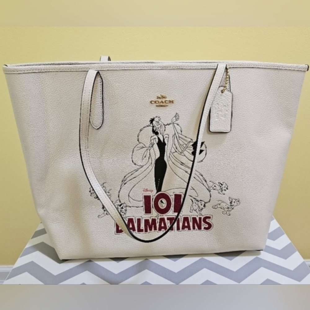 Disney X Coach City Tote Cruella Motif